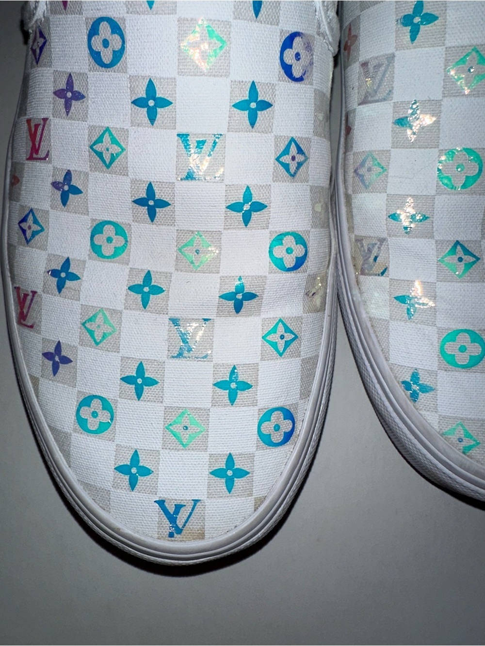 Custom Slip On White Checkerboard LV Vans Holographic Woman 11